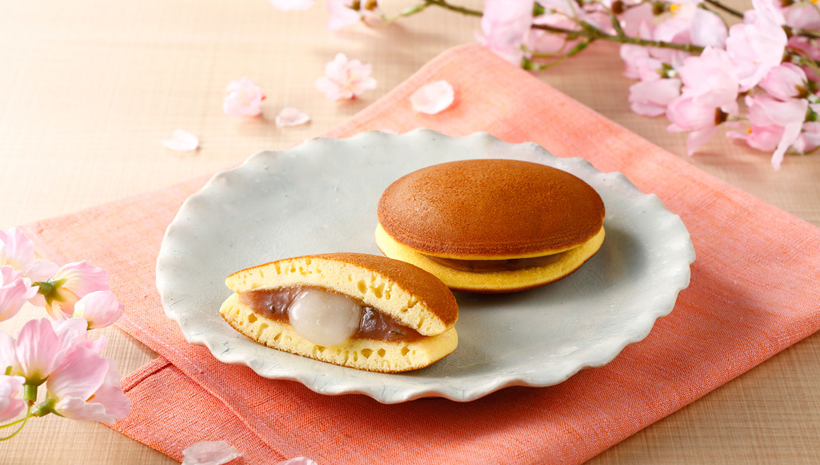 どら焼桜餡餅入り